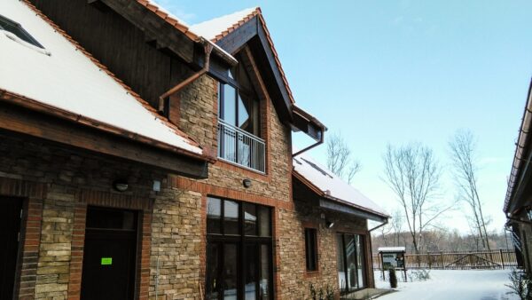 komplette fassade mit verblender broken rock kelt elegant