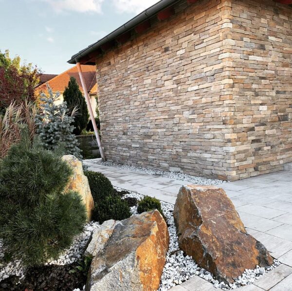 rustikale fassadenverblendung mit broken rock ancona