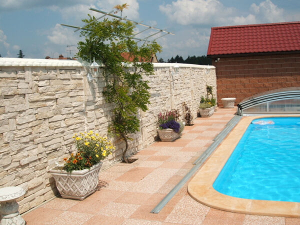 verblender broken rock alexandria am pool als sichtschutz