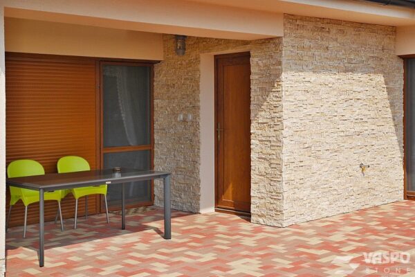 wandverblender quarry stone beige brown mit ecksteinen fassade verkleidet