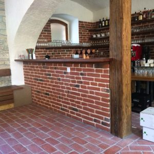 bar tresen mit verblender castle brick format 313 und 314 industrielook