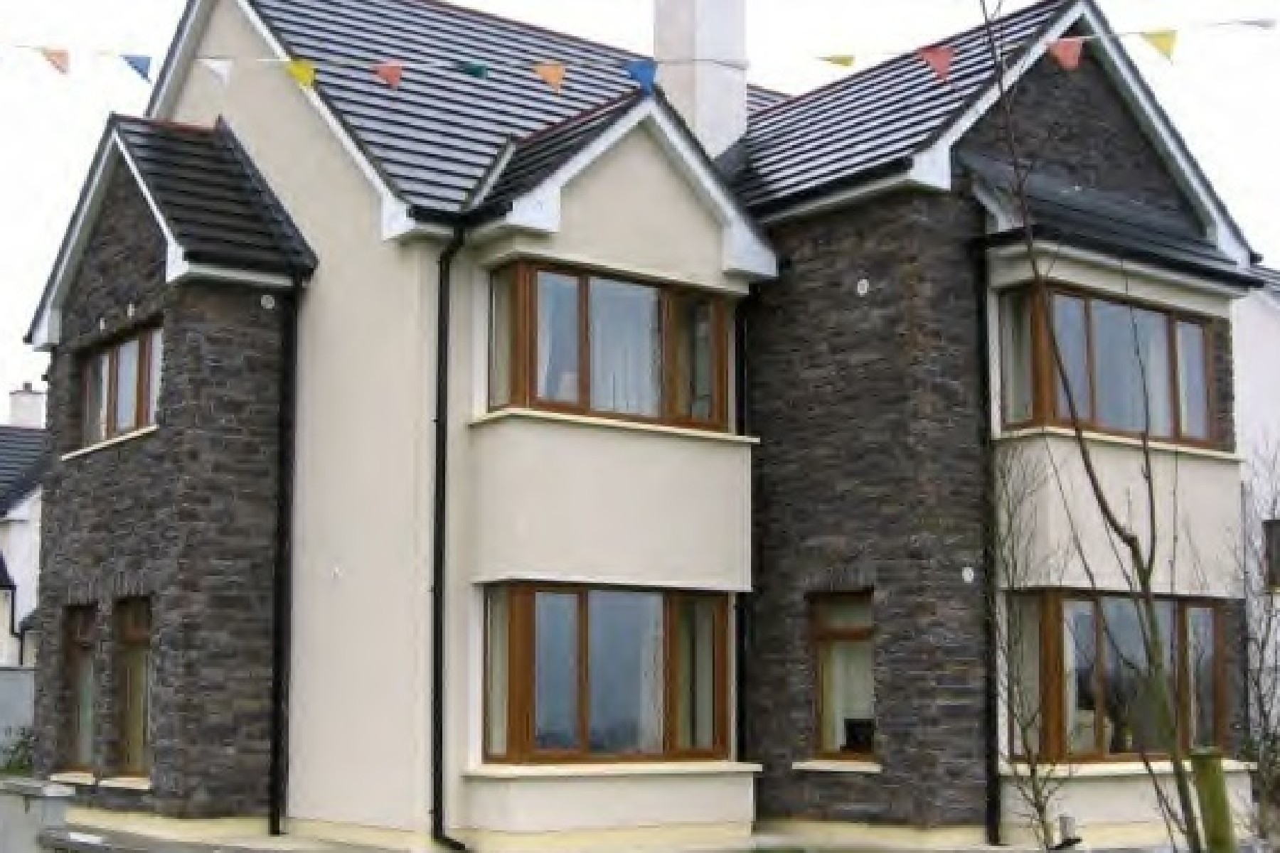 bretagne rusty teilfassade steindesign