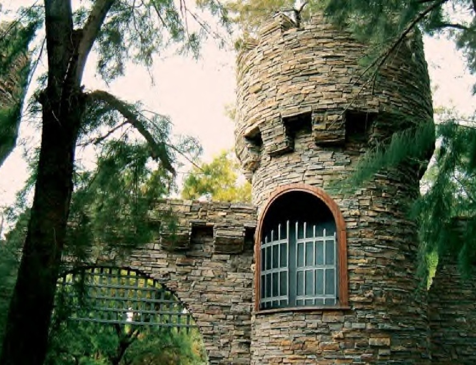 bretagne rusty turm burgmauer