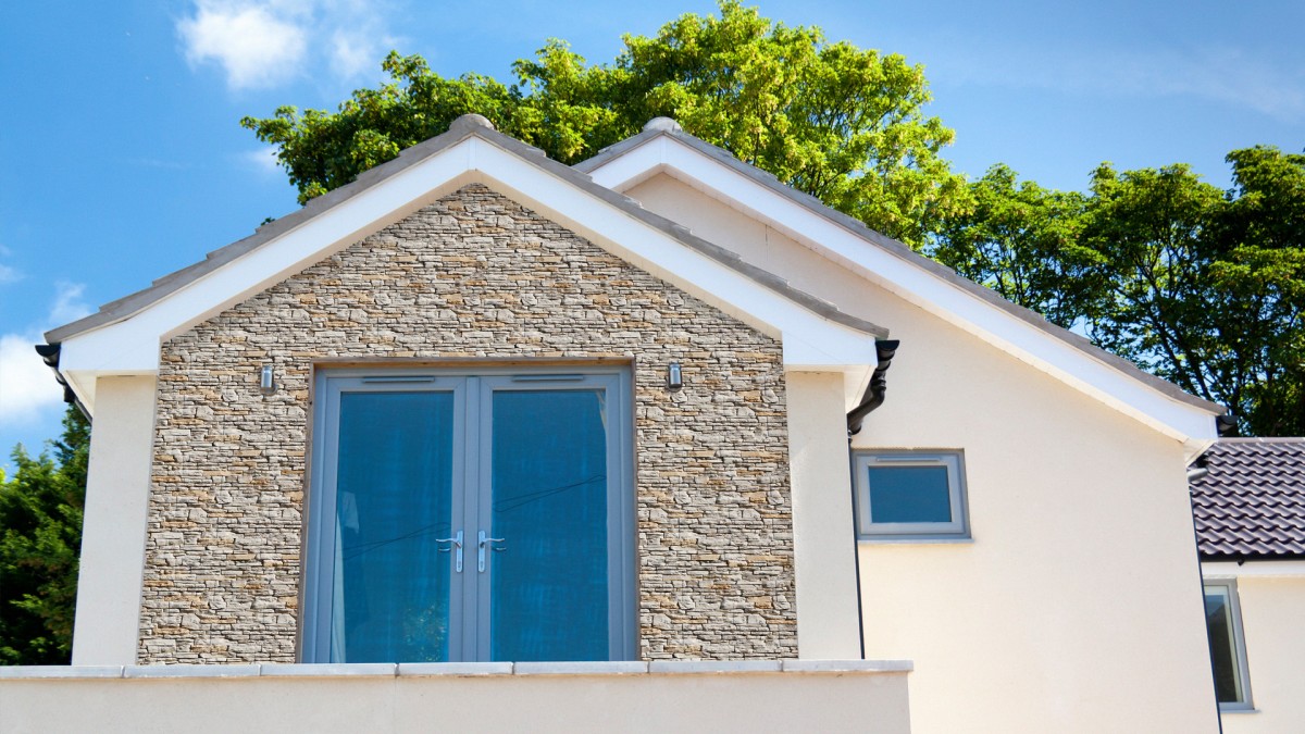 steinverblender porto por 1 am hausgiebel fotomontage