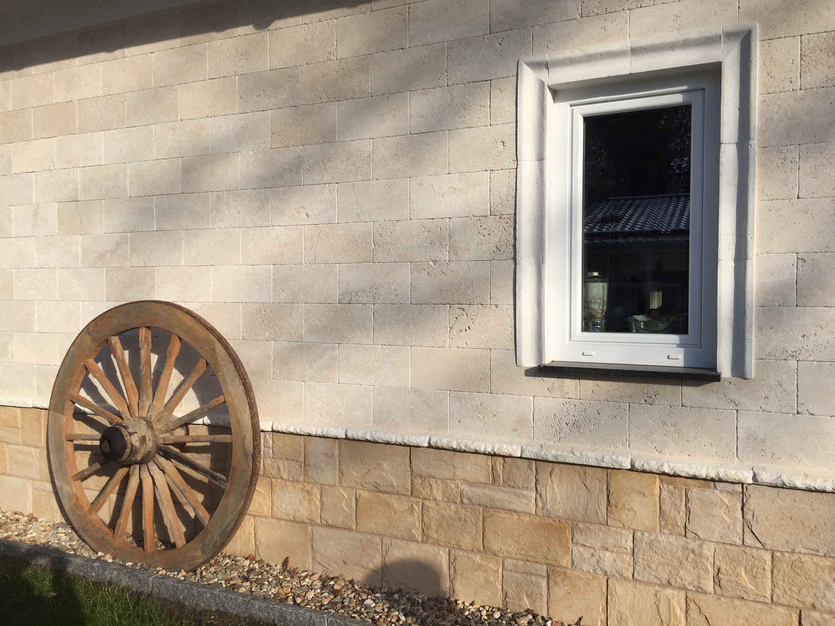 steinverblender alamo champagne am sockel