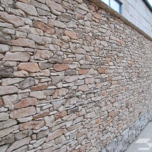 verblender rock vrsatec brown zur verkleidung einer mauer verwendet