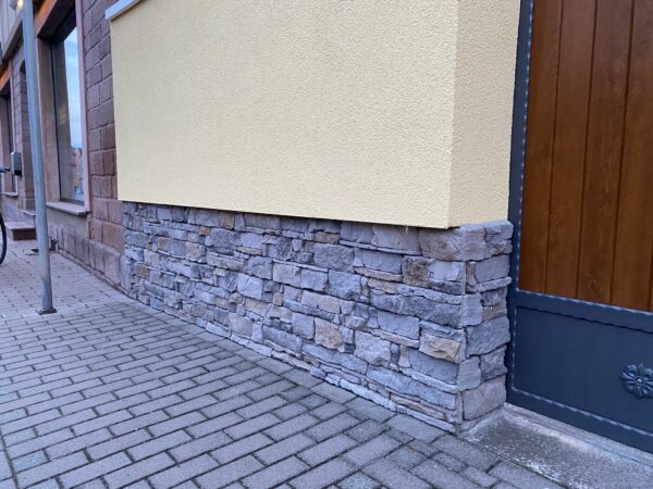 modulverblender lodge grey mit ecksteinen als haus sockel verkleidung