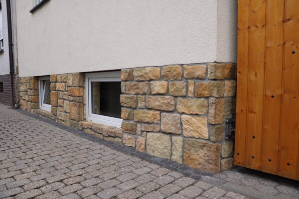 verblende calabria mit ecksteinen haus sockel verkleidung