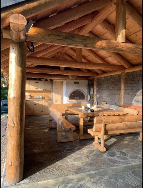wandverblender lodge braun fuer eine outdoor kuechen wand