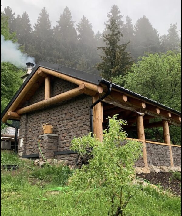 wandverblender lodge braun fuer eine wald hütte