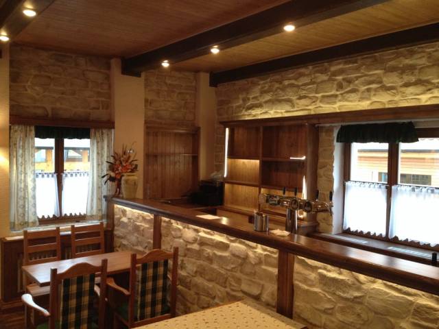 feldstein mediteran kalkstein nachbildung opuka farbe 063 innen wand bar tresenverkleidung fuge creme