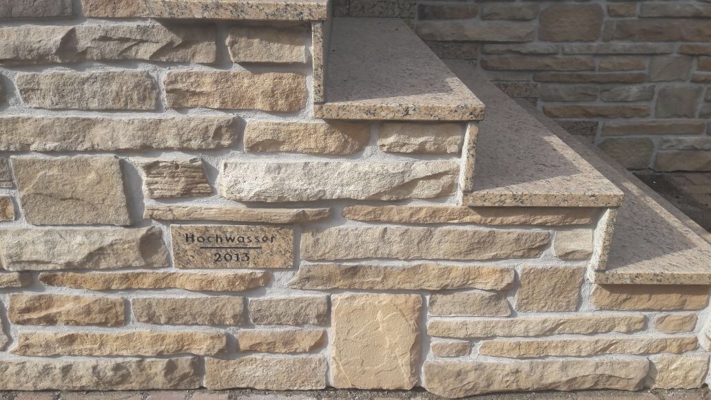 Split Sandstone